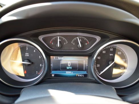 Used 2020 Buick Envision Essence AWD/4WD image 22