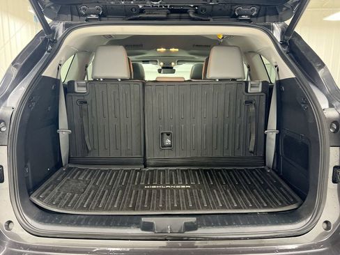 Used 2023 Toyota Highlander Limited AWD/4WD image 26