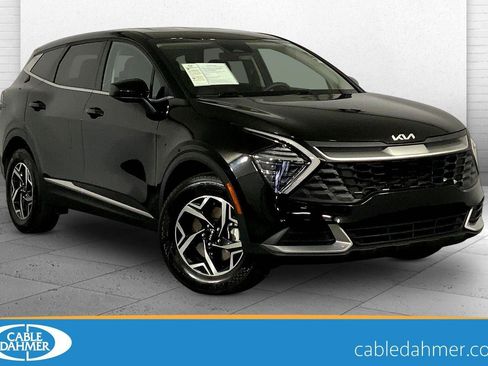 Used 2025 Kia Sportage LX AWD/4WD image 1
