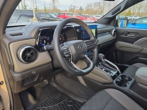 Used 2024 Chevrolet Colorado ZR2 w/ Technology Package image 10