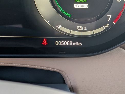 Used 2025 Land Rover Range Rover Sport Dynamic SE image 20