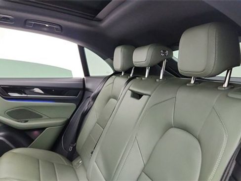 Used 2025 Porsche Macan 4S Electric image 29