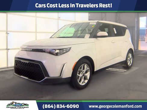 Used 2024 Kia Soul LX w/ Option Group 015 FWD image 1