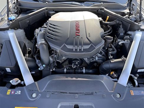 Used 2021 Kia Stinger GT image 9