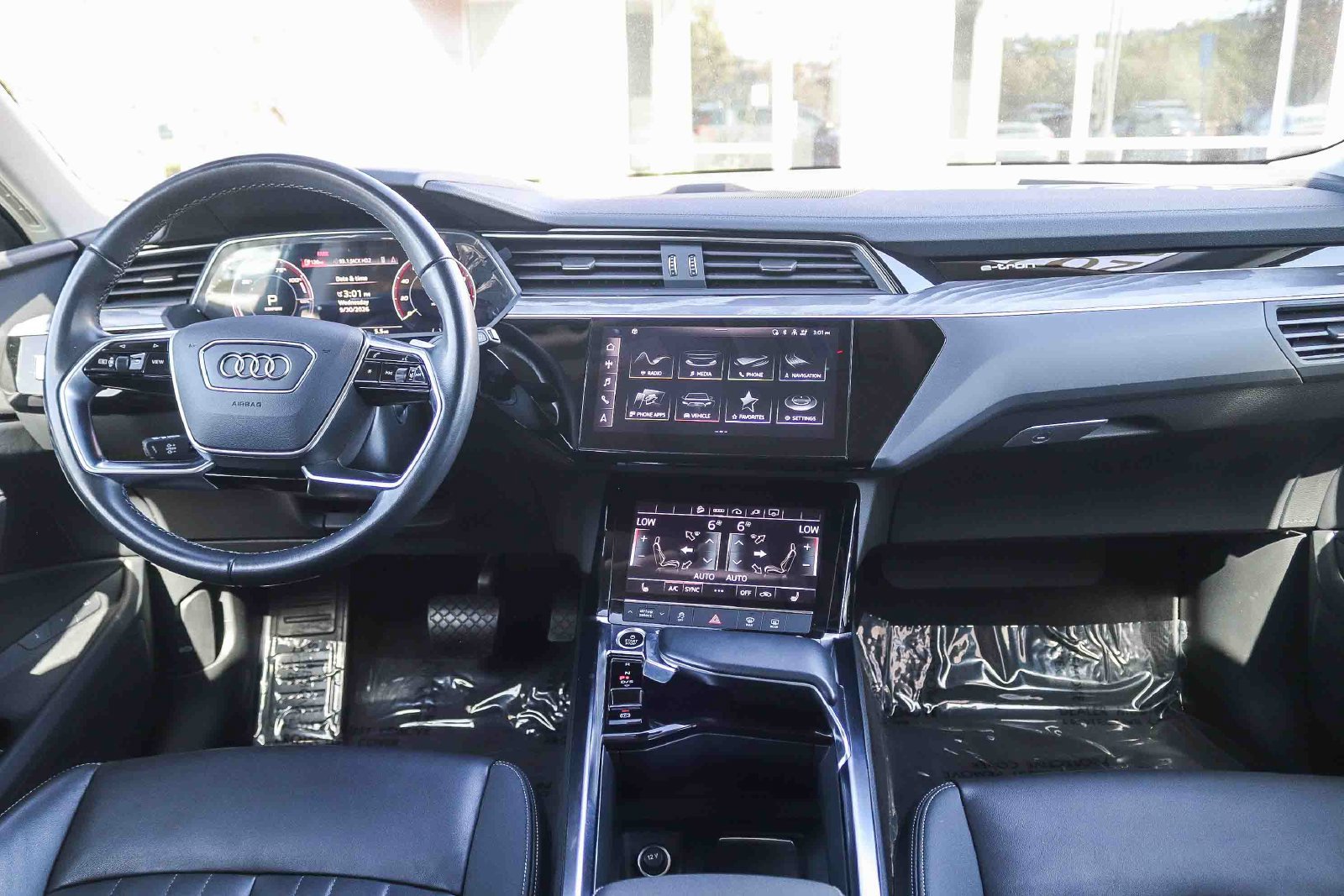 Used 2024 Audi Q8 e-tron Premium Plus AWD/4WD image 14