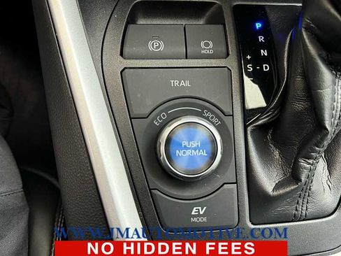 Used 2021 Toyota RAV4 Limited image 35