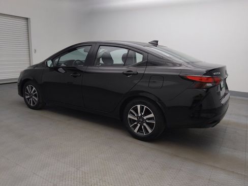 Used 2024 Nissan Versa SV image 3