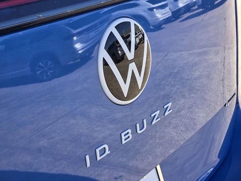 New 2025 Volkswagen ID. Buzz 1st Edition image 7