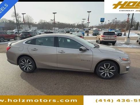 Used 2022 Chevrolet Malibu RS image 9
