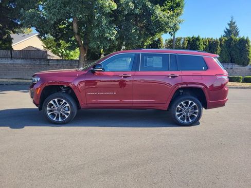Used 2021 Jeep Grand Cherokee L Overland w/ Luxury Tech Group IV image 2
