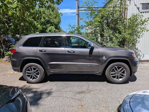Used 2021 Jeep Grand Cherokee Limited w/ Luxury Group II AWD/4WD image 5