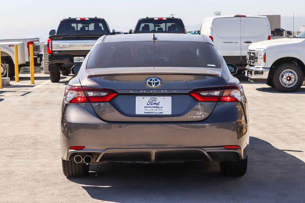 Used 2021 Toyota Camry SE FWD image 5