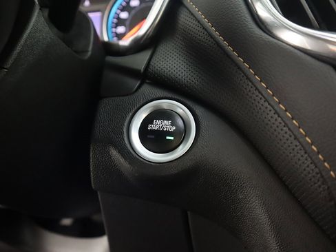 Used 2022 Chevrolet Equinox Premier image 40