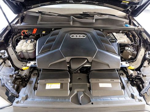 Used 2022 Audi Q7 3.0T Prestige image 31