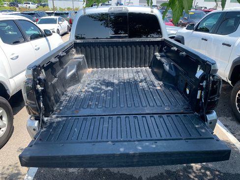 Used 2023 Toyota Tacoma TRD Sport w/ Technology Package AWD/4WD image 18