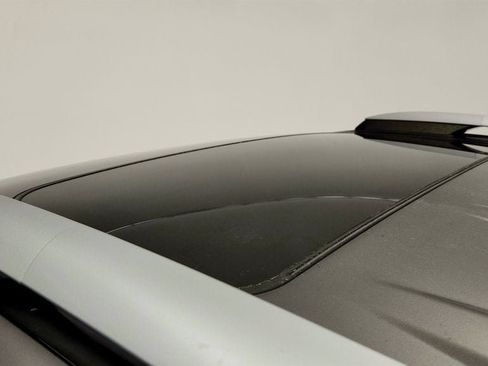 Used 2018 Toyota RAV4 XLE FWD image 10