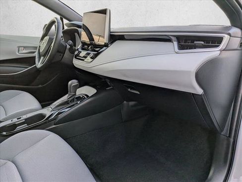 Certified 2025 Toyota Corolla SE image 21