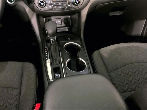 Used 2024 Chevrolet Equinox LT AWD/4WD image 18