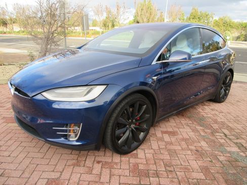 Used 2017 Tesla Model X P100D image 1