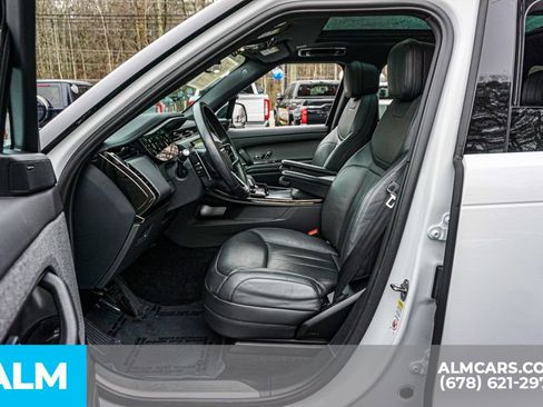 Used 2024 Land Rover Range Rover Sport SE image 19