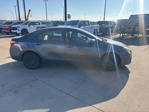 Used 2015 Toyota Corolla LE image 5