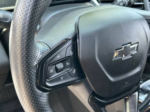 Used 2024 Chevrolet Trax RS w/ Sunroof Package FWD image 26
