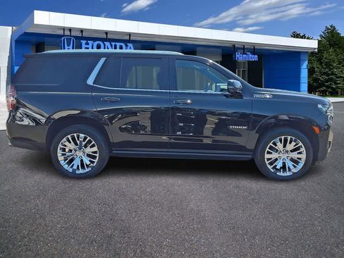 Used 2021 Chevrolet Tahoe High Country w/ Premium Package AWD/4WD image 23