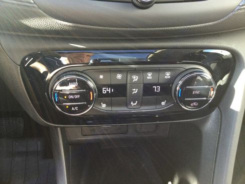 Used 2023 Buick Encore GX Essence w/ Experience Buick Package image 15