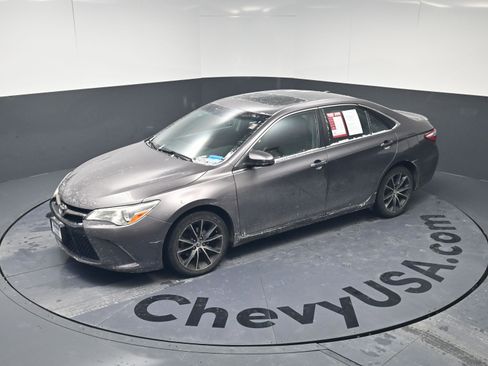 Used 2015 Toyota Camry XSE image 20