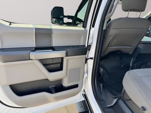 Used 2020 Ford F350 XLT AWD/4WD image 12