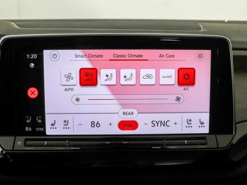 Used 2024 Volkswagen Atlas SEL Premium R-Line image 34