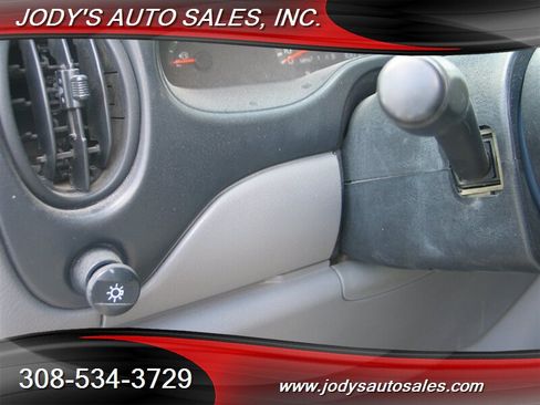 Used 2000 Ford E-250 and Econoline 250 RWD image 5