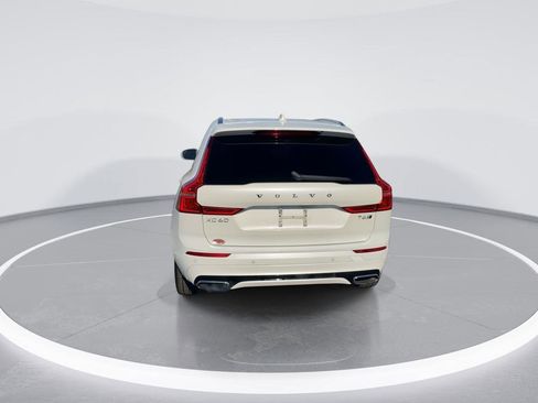 Used 2018 Volvo XC60 T6 R-Design w/ Convenience Package image 7