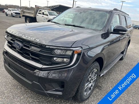 New 2025 Ford Expedition Max Active image 4