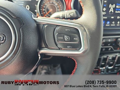 Used 2023 Jeep Gladiator Rubicon w/ Cold Weather Group image 21