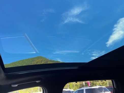 Used 2023 Hyundai Santa Fe Calligraphy image 28