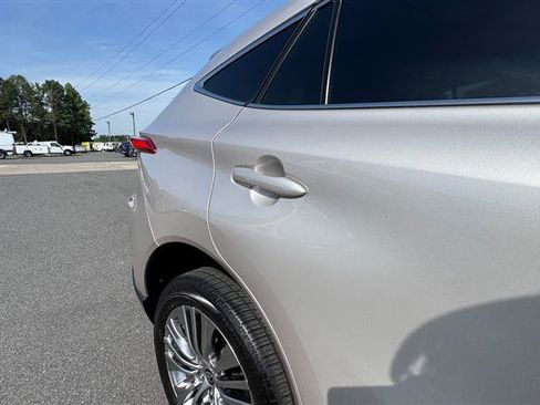 Used 2023 Toyota Venza XLE AWD/4WD image 22