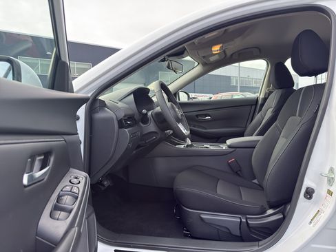 New 2025 Nissan Sentra SV image 10