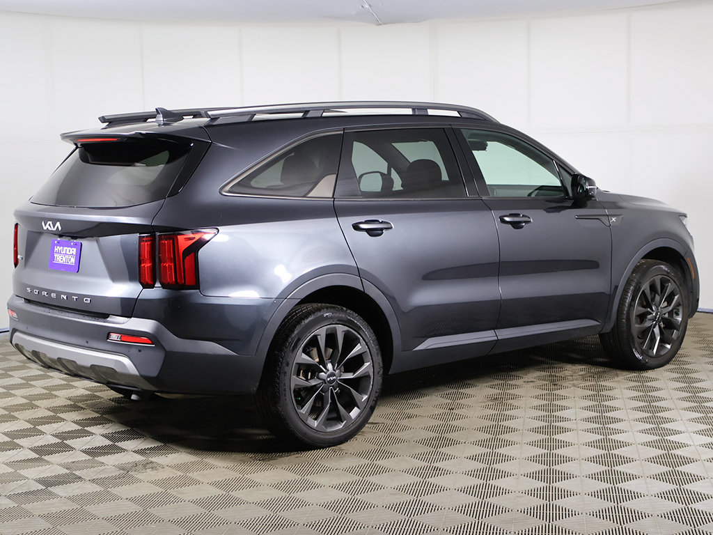Used 2022 Kia Sorento SX Prestige w/ Rust Color Package AWD/4WD image 15