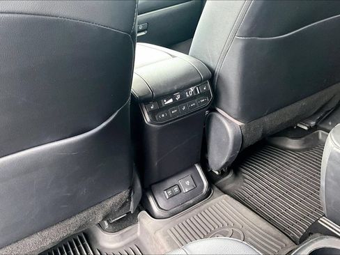 Used 2021 Toyota Highlander Platinum AWD/4WD image 34