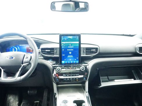 Used 2022 Ford Explorer ST w/ Equipment Group 401A image 23