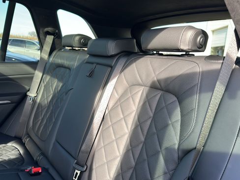 New 2026 BMW X5 M60i w/ Executive Package image 17