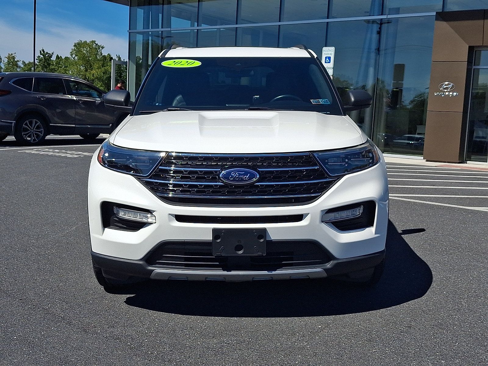 Used 2020 Ford Explorer XLT w/ Equipment Group 202A AWD/4WD image 2