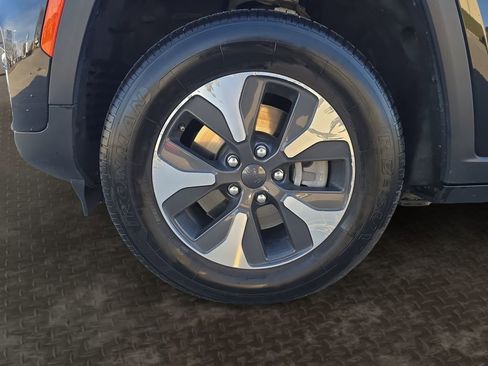 Used 2024 Jeep Grand Cherokee Limited 4xe image 8