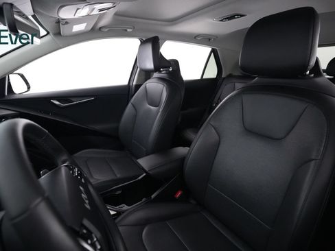 Used 2023 Kia Niro Wave FWD image 4