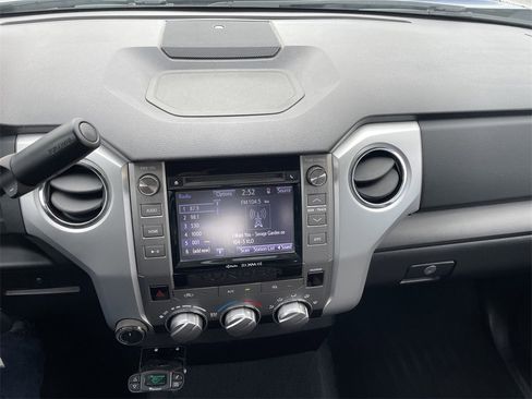 Used 2015 Toyota Tundra SR5 image 18