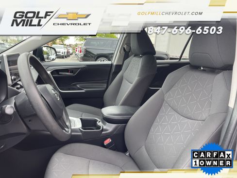 Used 2024 Toyota RAV4 XLE FWD image 16