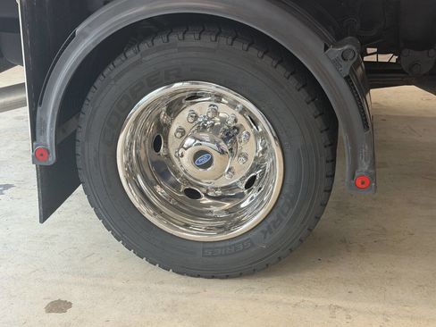 Used 2021 Ford F550 4x4 Regular Cab Super Duty image 19