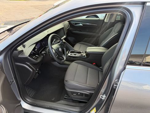 Used 2022 Buick Envision Preferred w/ Safety Package FWD image 4