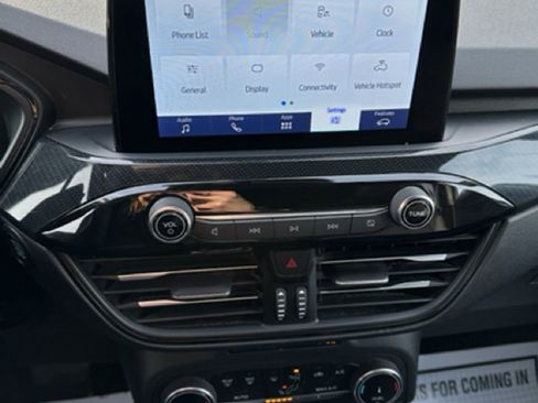 Certified 2025 Ford Escape ST-Line image 8